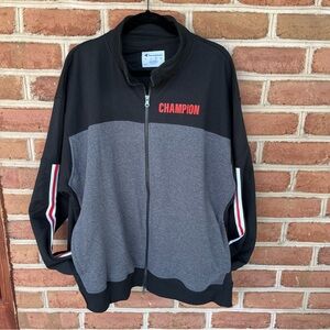 Zip up Champion sweatshirt. men’s size: XL. Unisex